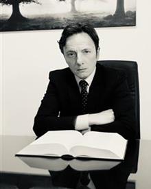 Avv. Daniele  Vincenti